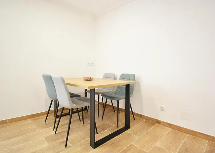 Galihost - Casa Con Jardin En Pontevedra