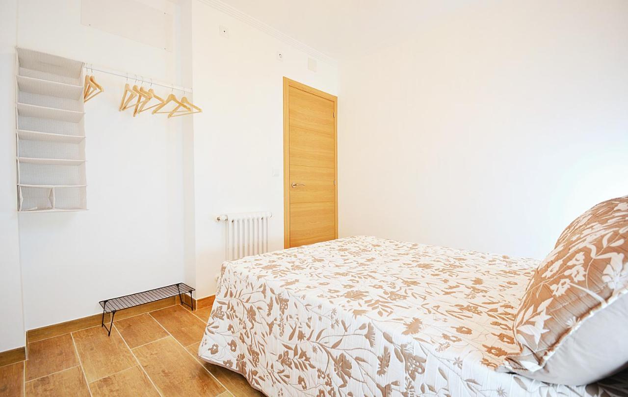Galihost - Casa Con Jardin En *