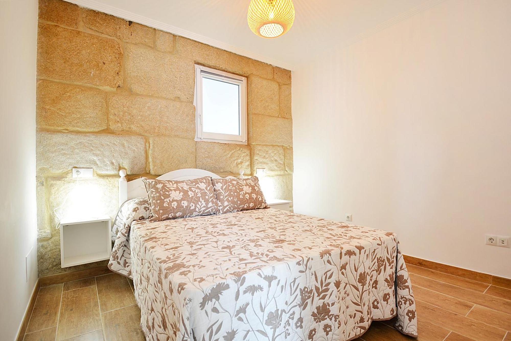 Galihost - Casa Con Jardin En Pontevedra