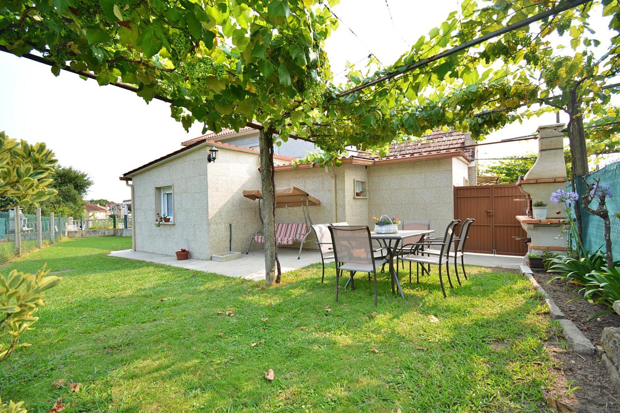 Galihost - Casa Con Jardin En Dom wakacyjny *