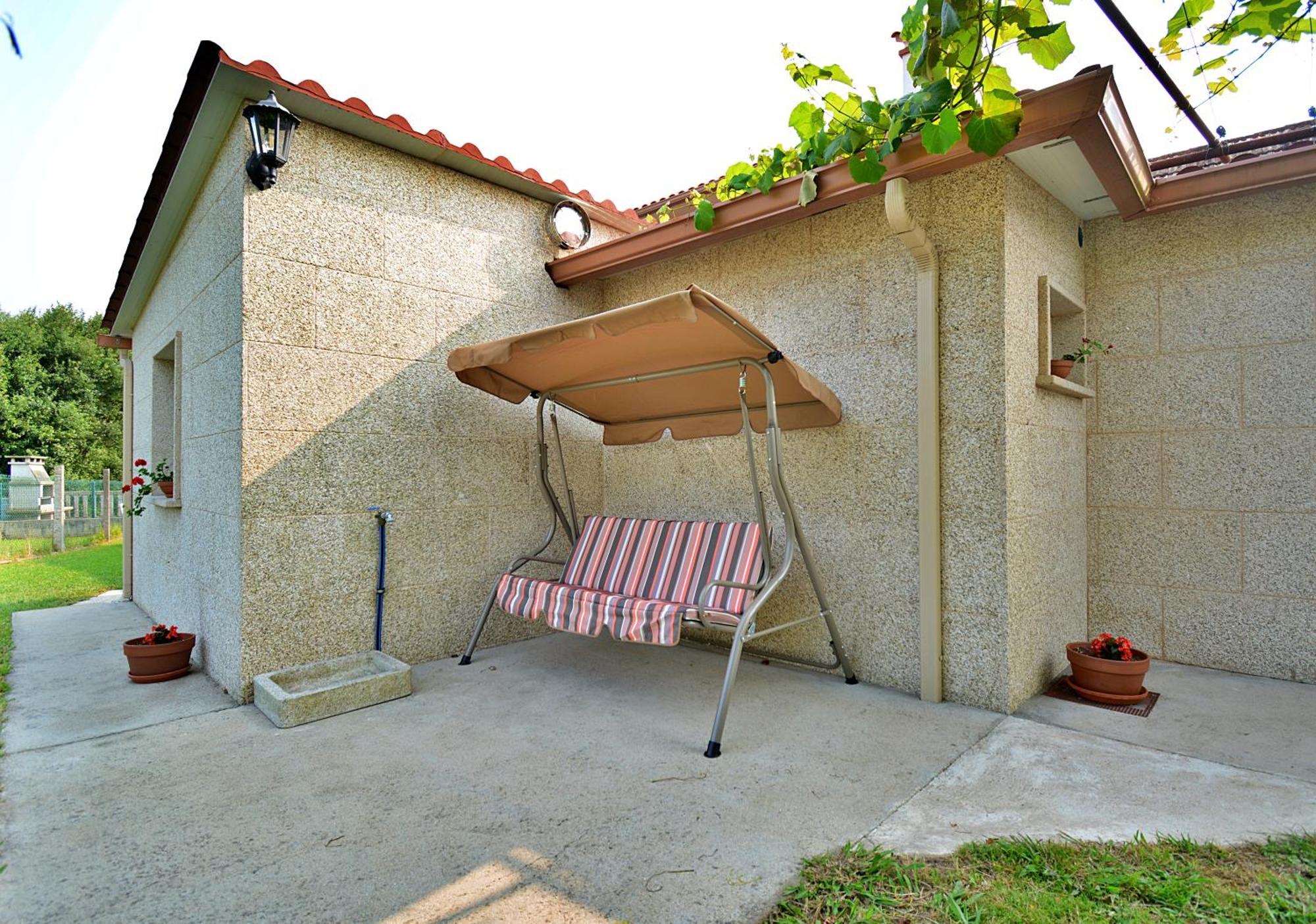 Galihost - Casa Con Jardin En *